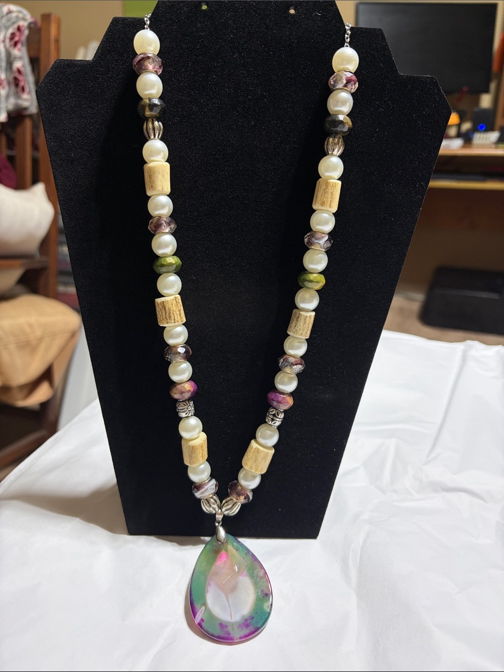 Handmade Multicolor Teardrop Pendant Beaded Necklace - Women Jewelry